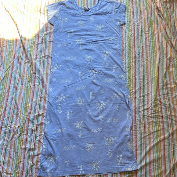 5th & Ocean Dresses & Skirts - Vintage Periwinkle Blue Short Sleeve Maxi T-Shirt Dress with Palm Tree Print, m